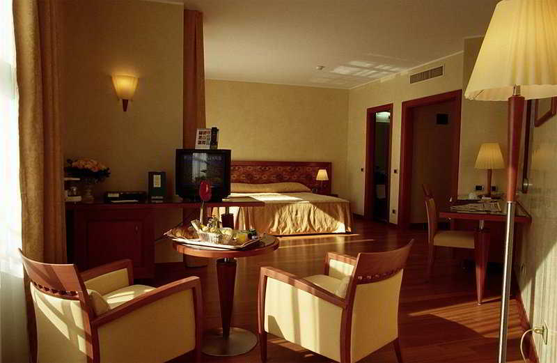 Hotel Nh Lecco Pontevecchio Zewnętrze zdjęcie
